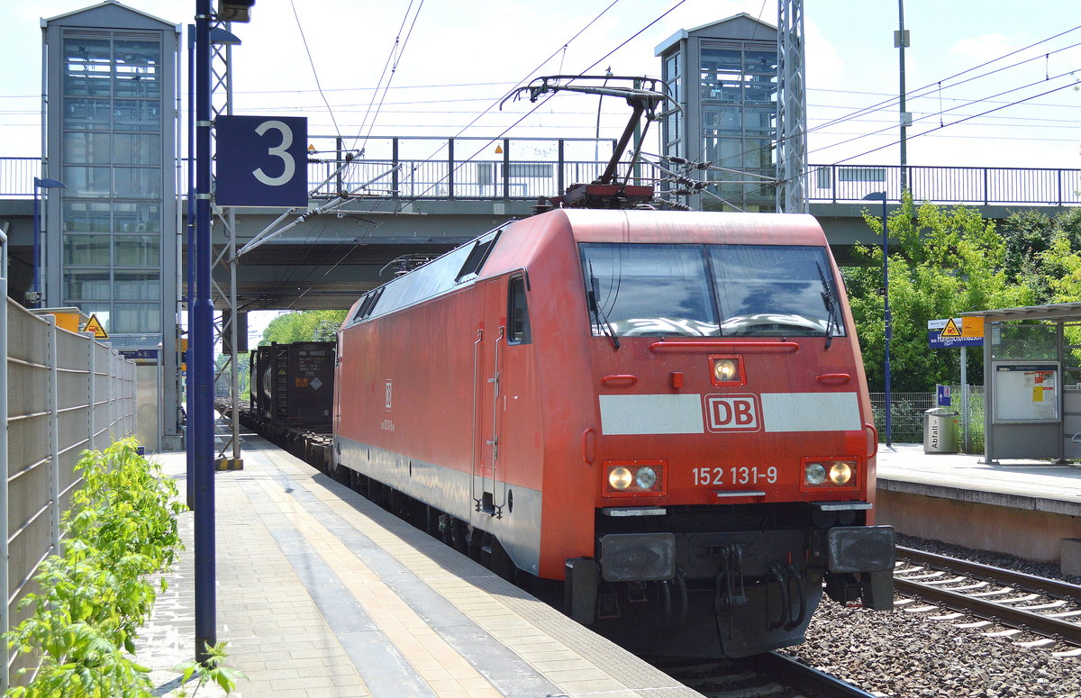 152 131-9 mit schwach ausgelastetem Containerzug am 23.05.17 BF. Berlin-Hohenschönhausen.