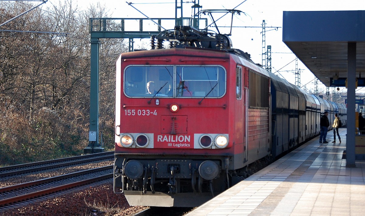 155 033-4 fährt mit einem Ganzzug (Leerzug) polnischer Schüttgutwagen Richtung Nordosten, 07.01.14 Bhf Berlin-Jungfernheide.