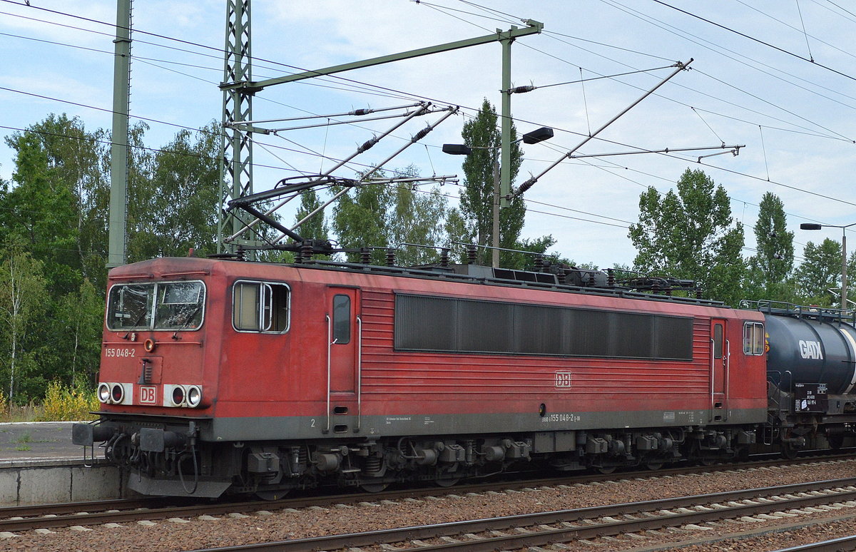155 048-2 mit Kesselwagenzug am 21.07.16 Bf. Flughafen Berlin-Schönefeld.