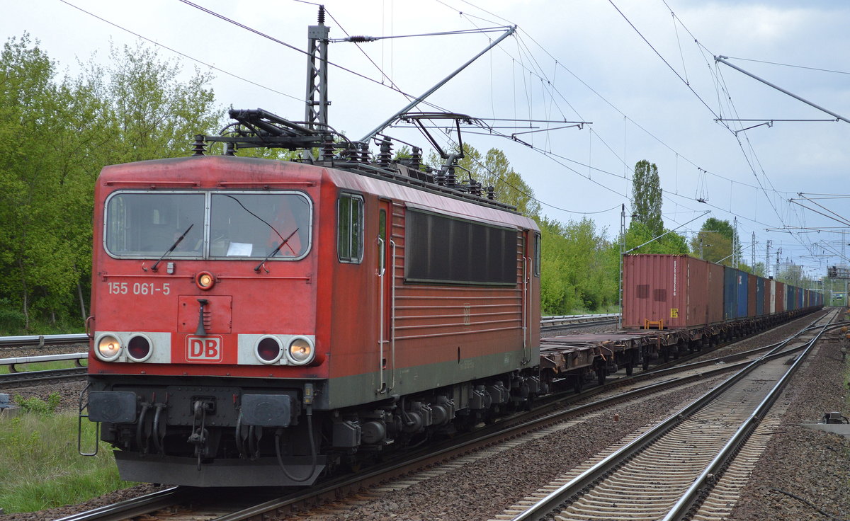 155 061-5 mit Containerzug am 09.05.17 Bf. Berlin-Hohenschönhausen.
