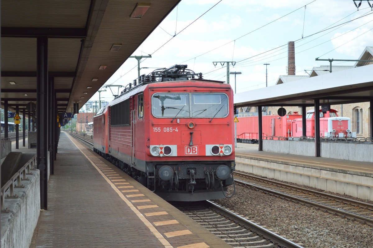 155 085-4 am Haken von 185 001-5 Durchfahrt im Bhf. Fulda am 31.05.14 