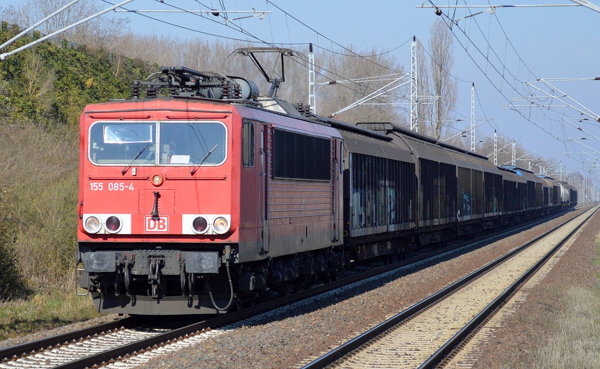 155 085-4 mit gemischtem Güterzug am 19.03.15 Berlin-Hohenschönhausen.