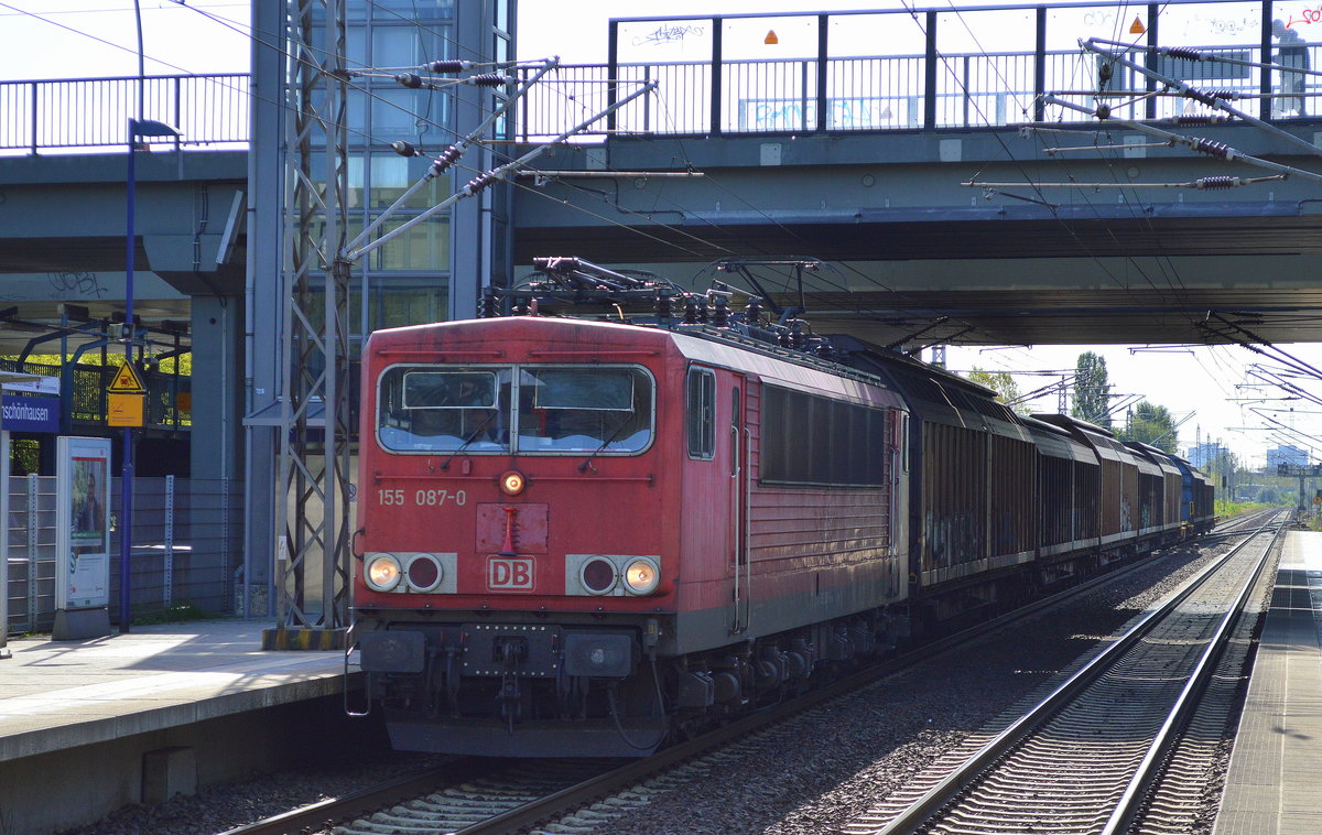 155 087-0 mit kurzem gemischten Güterzug am 04.09.17 Bf. Berlin Hohenschönhausen.