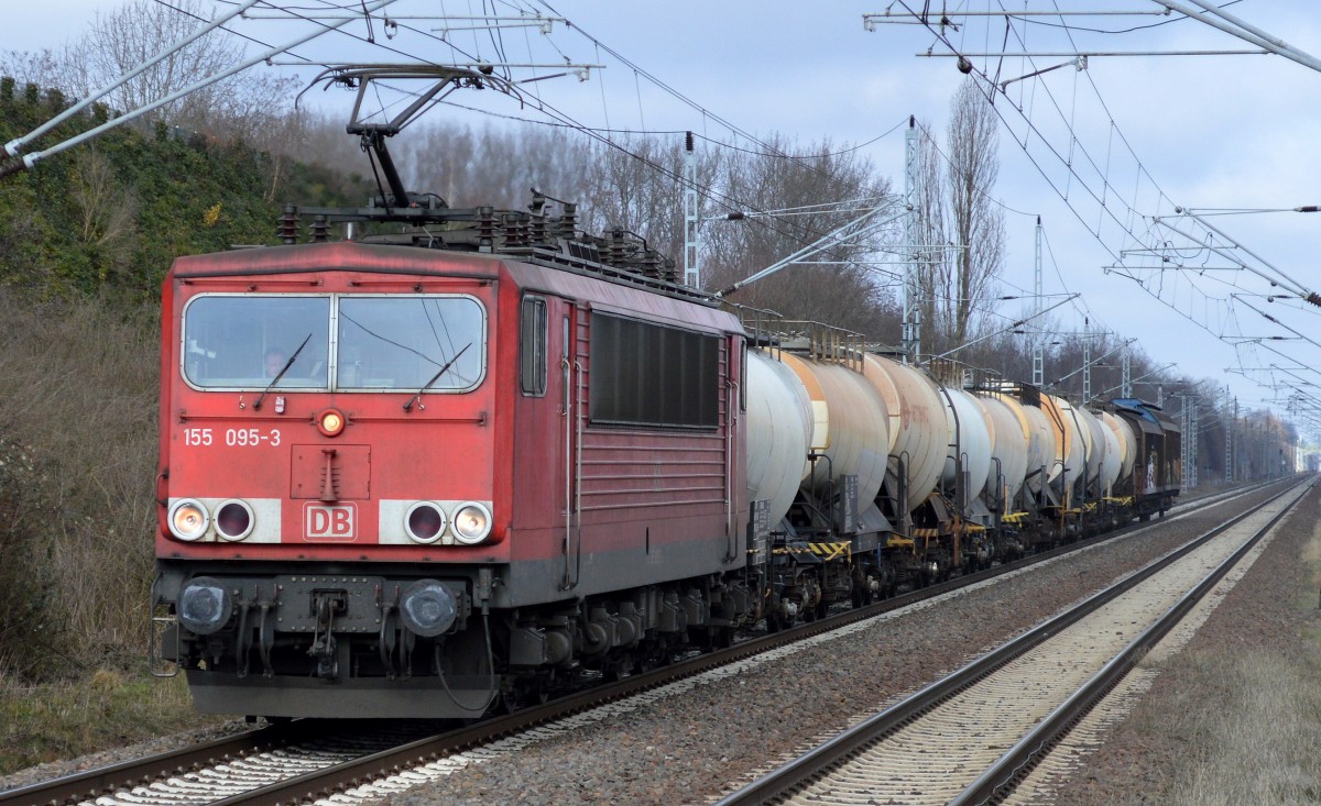 155 095-3 mit gemischtem Güterzug Richtung Industrieübergabebebiet Berlin-Nordost, 05.03.15 Berlin-Hohenschönhausen. 