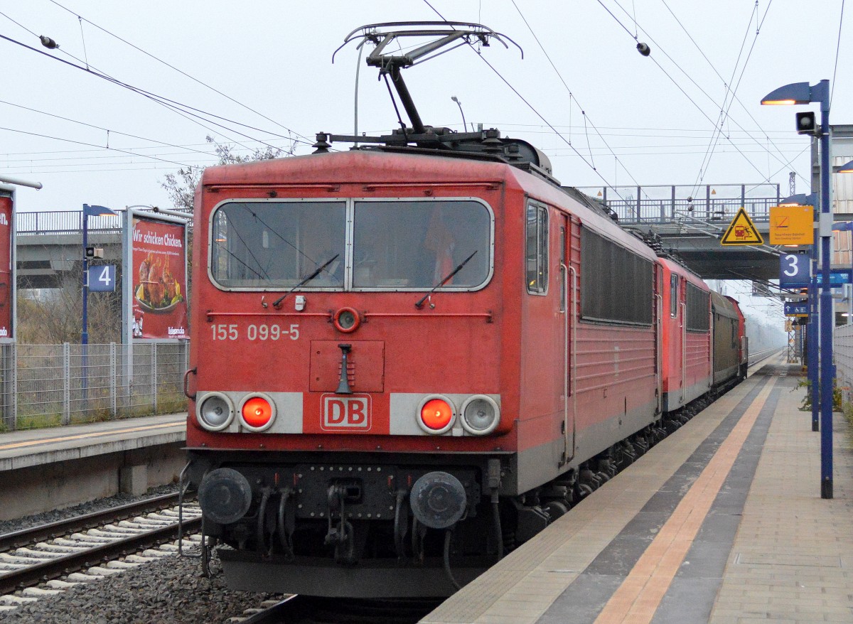 155 099-5 + 155 083-9 am Haken von 298 307-0 am 18.11.14 Berlin-Hohenschönhausen. 