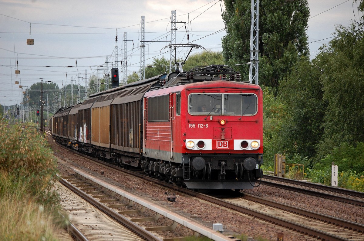 155 112-6 mit Ganzzug Schiebewandwagen (Papierzug) am 20.08.13 Berlin-Karow.