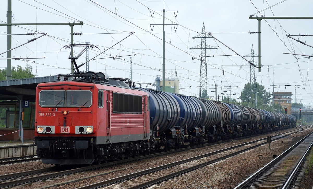 155 222-3 mit Kesselwagenzug am 14.07.15 Bhf. Flughafen Berlin-Schönefeld.
