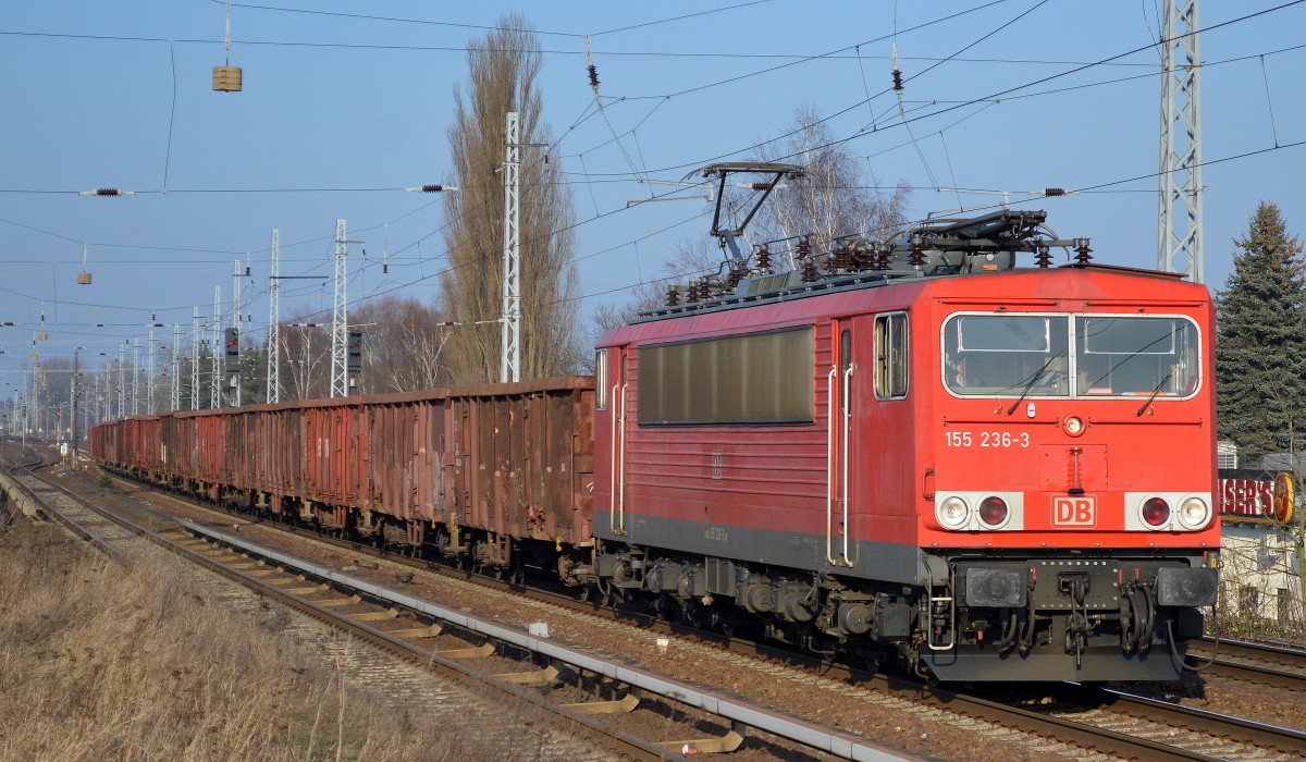 155 236-3 mit Ganzzug offener Güterwagen am 19.02.15 Berlin-Karow.