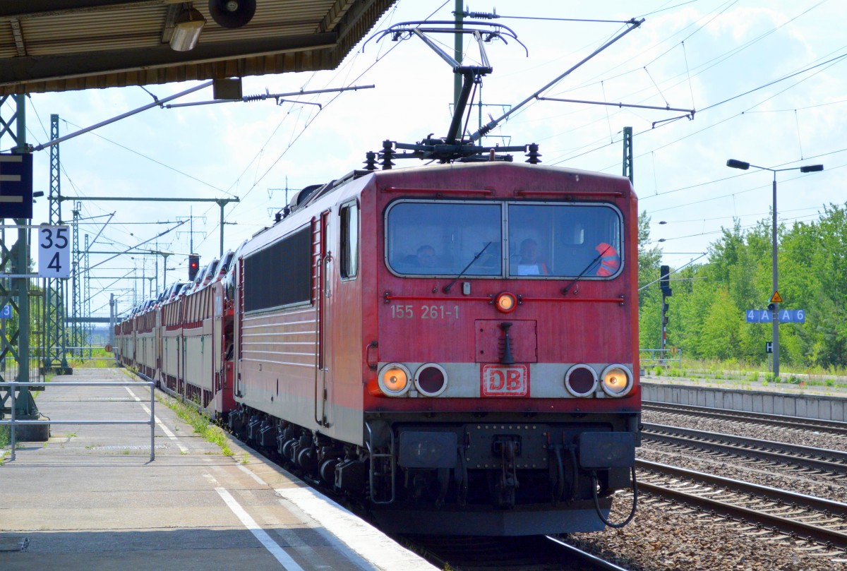 155 261-1 mit PKW-Transportzug am 16.07.15 Bhf. Flughafen Berlin-Schönefeld.