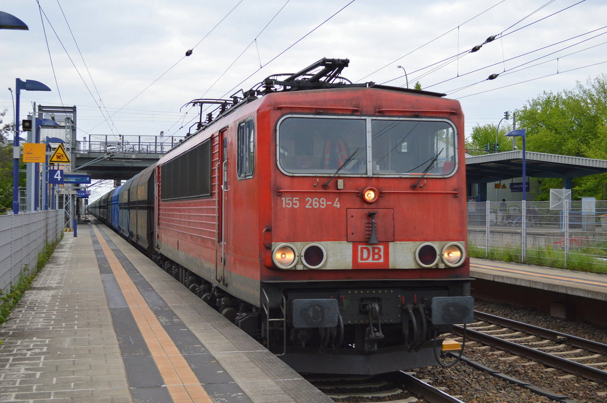 155 269-4 mit polnischem Schüttgutwagenzug am 03.05.17 Bf. Berlin-Hohenschönhausen.