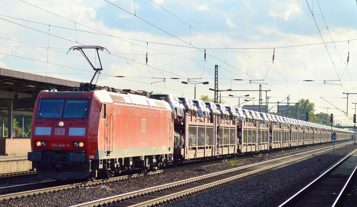 185 046-0 mit PKW-Transportzug am 21.09.16 Bf. Flughafen Berlin-Schönefeld.
