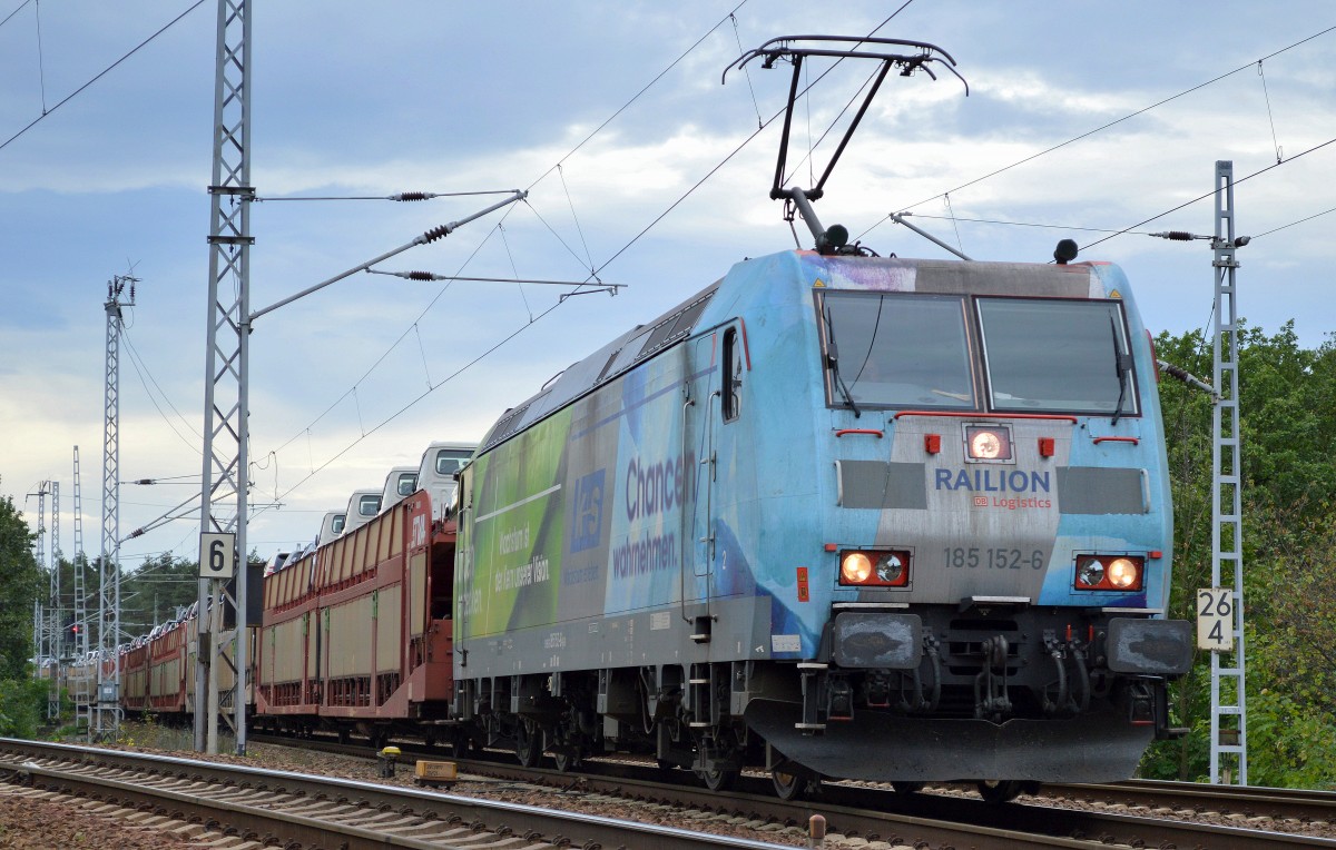 185 152-6 mit PKW-Transportzug am 16.09.15 Berlin-Wuhlheide.