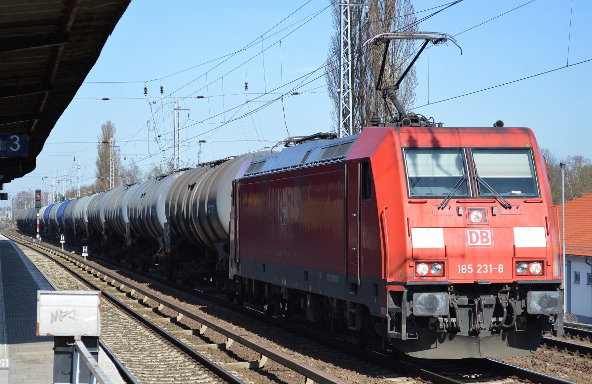 185 231-8 mit Kesselwagenzug am 20.03.14 Berlin-Karow.