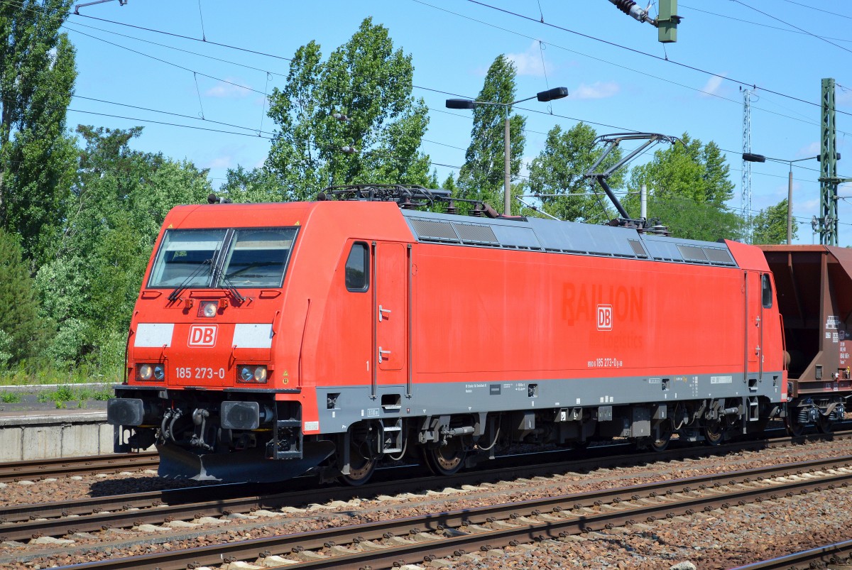 185 273-0 mit Schüttgutwagenzug am 20.07.15 Bhf. Flughafen Berlin-Schönefeld.