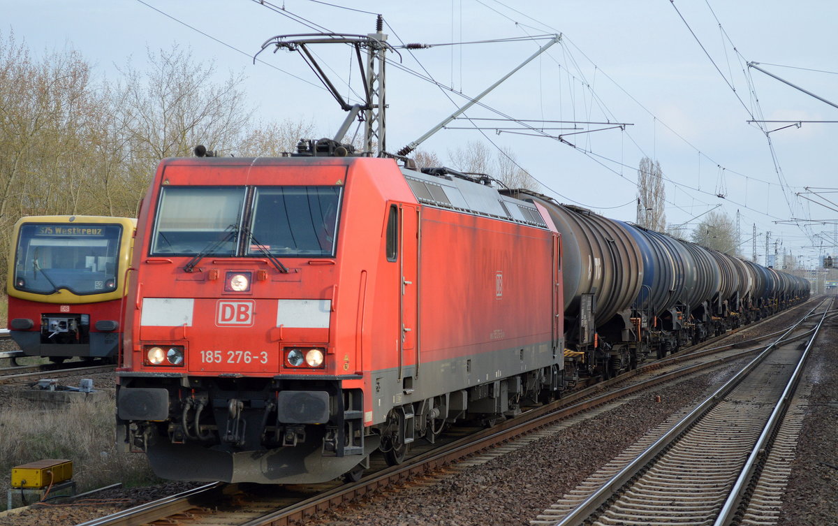 185 276-3 mit Kesselwagenzug (leer) Richtung Stendell am 30.03.17 Bf. Berlin-Hohenschönhausen.