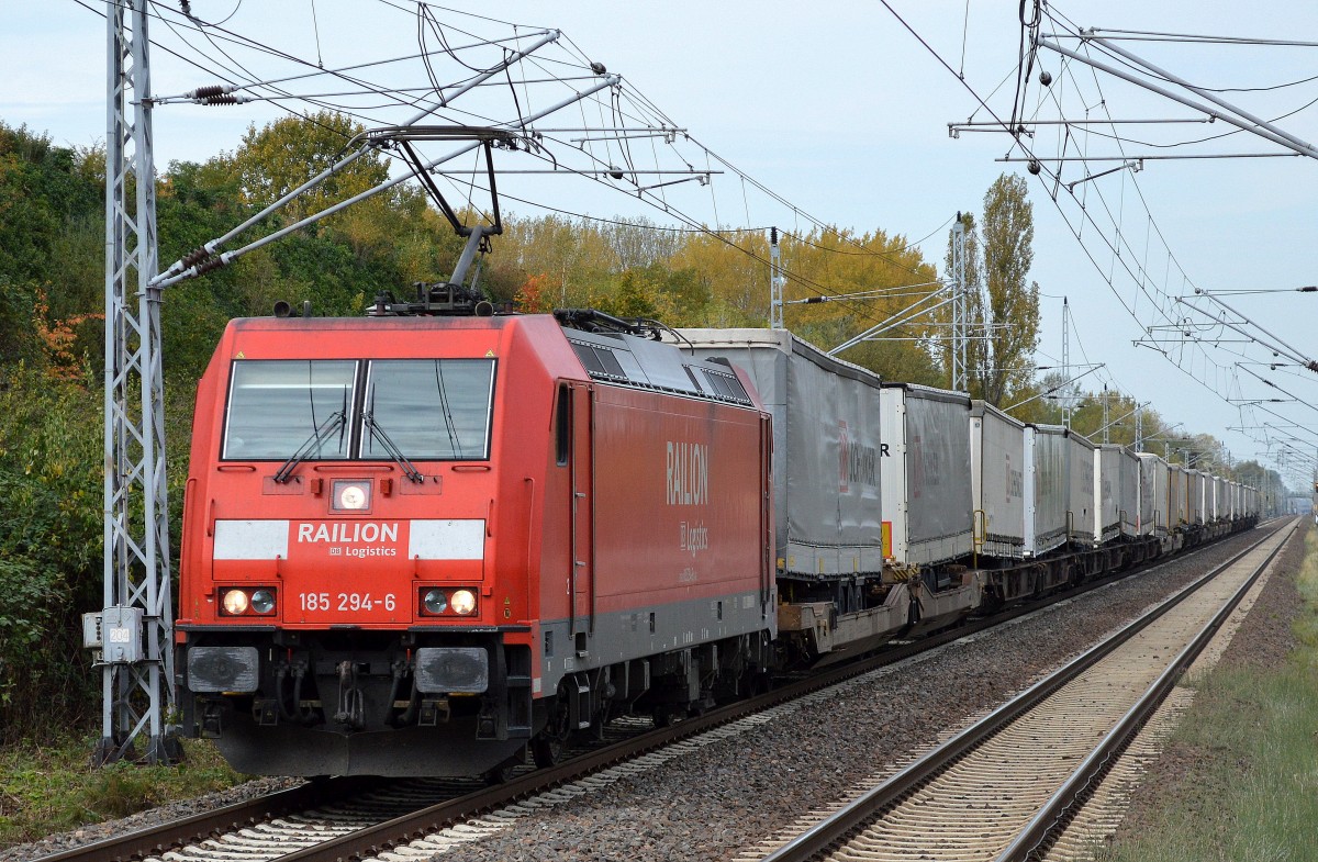185 294-6 mit KLV-Güterzug am 10.10.14 Berlin-Hohenschönhausen.
