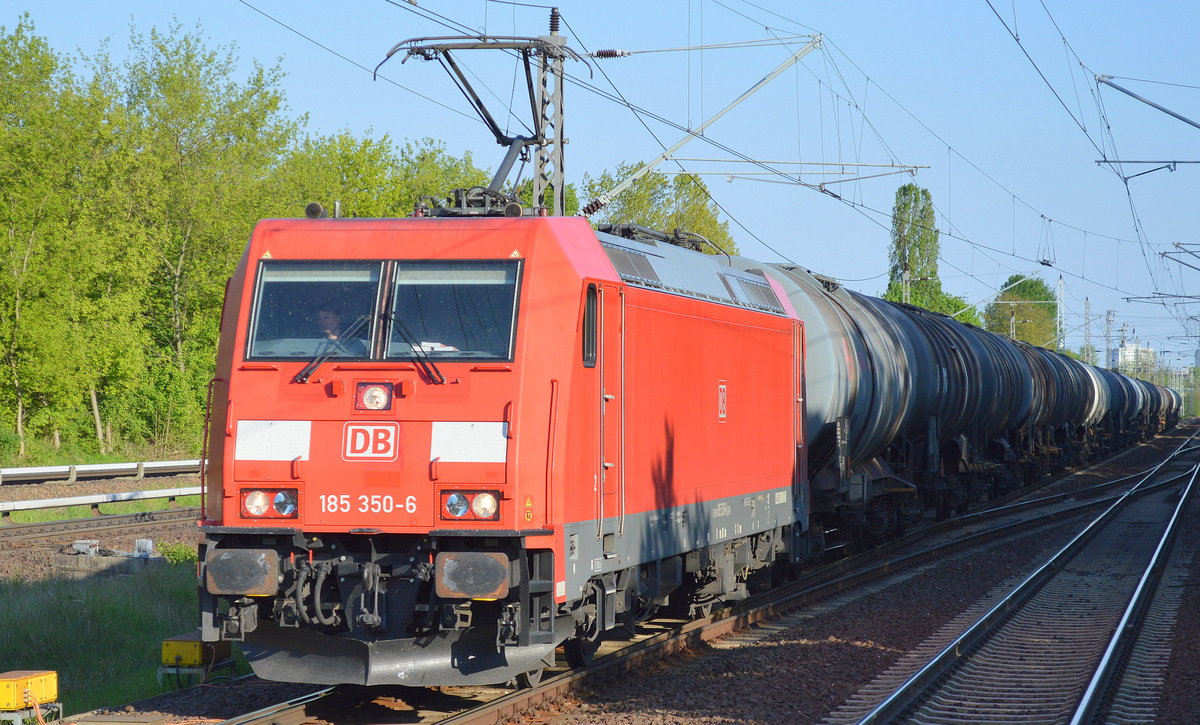 185 350-6 mit Kesselwagenzug (leer) Richtung Stendell am 11.05.17 Bf. Berlin-Hohenschönhausen.