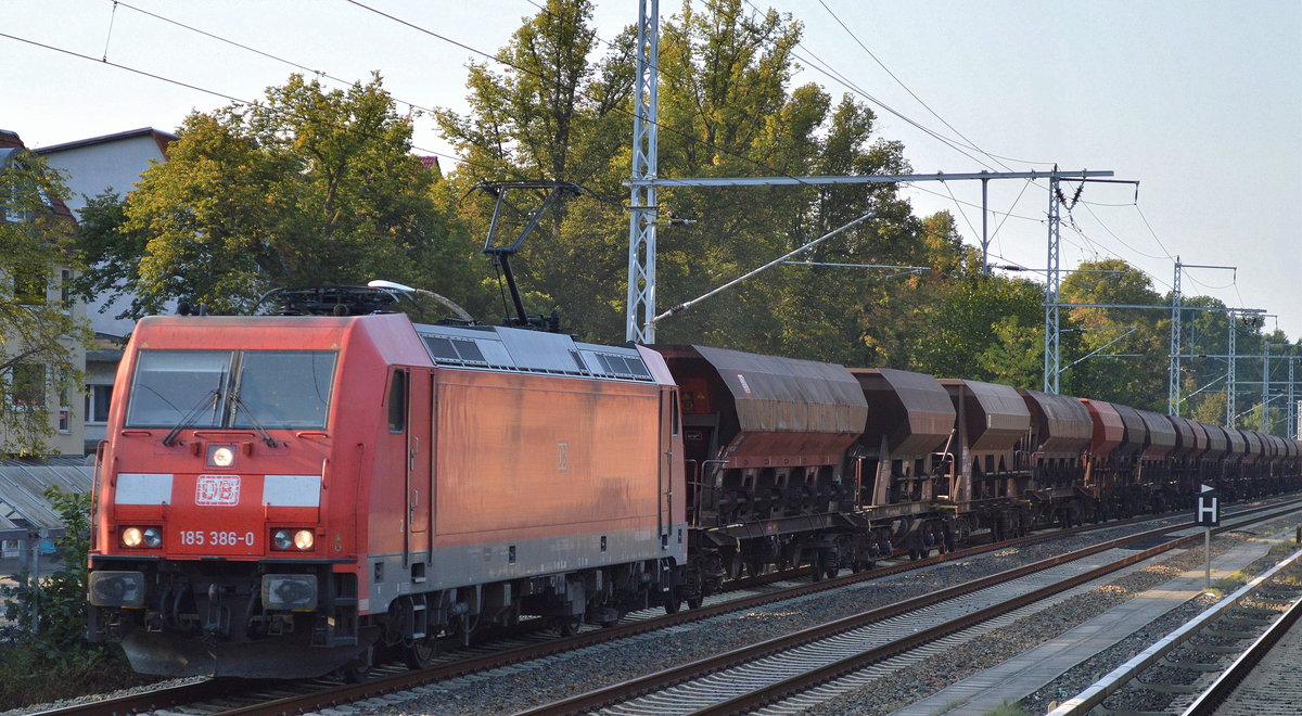 185 386-0 mit Ganzzug Schüttgutwagen am 12.09.16 Eichwalde bei Berlin.