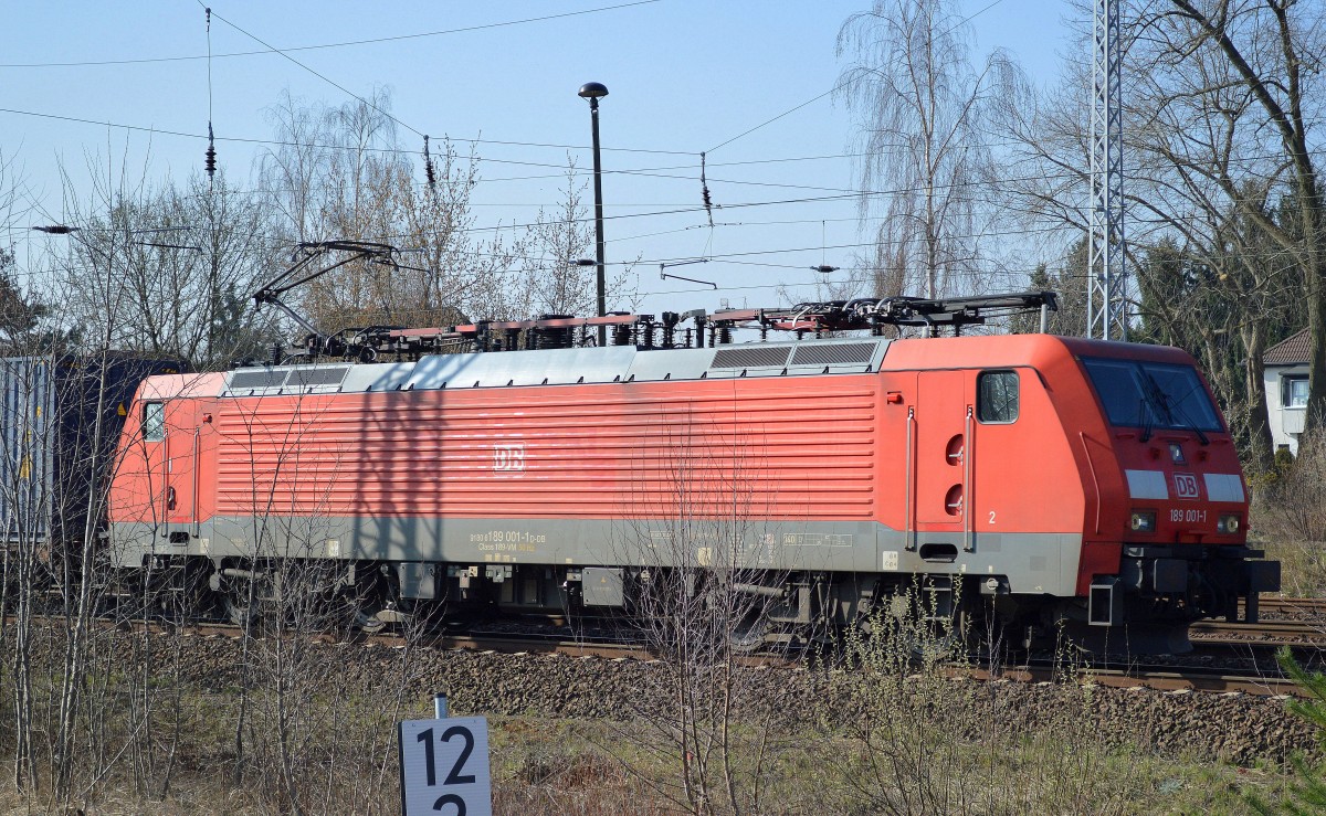 189 001-1 mit Containerzug am 10.04.15 Berlin-Gehrenseestr.