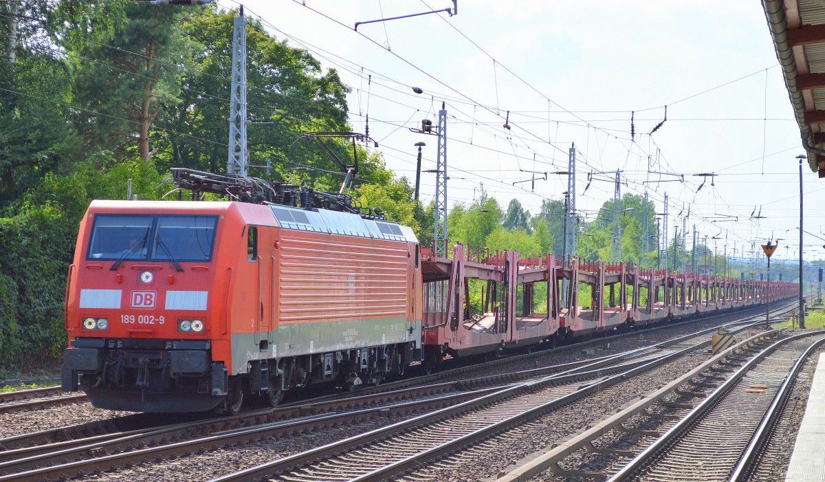 189 002-9 mit PKW-Transportzug (leer) am 24.07.15 Berlin-Hirschgarten.