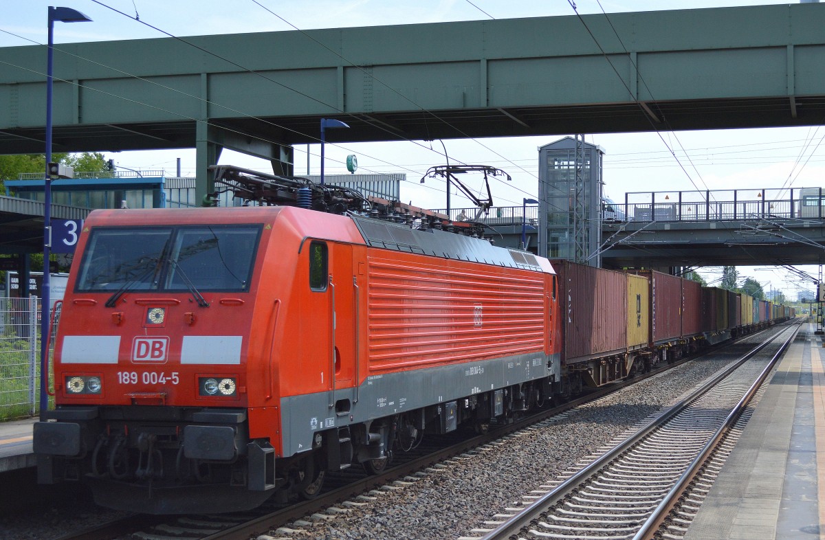 189 004-5 mit Containerzug Richtung Nordosten am 03.07.14 Durchfahrt Bhf. Berlin-Hohenschönhausen.