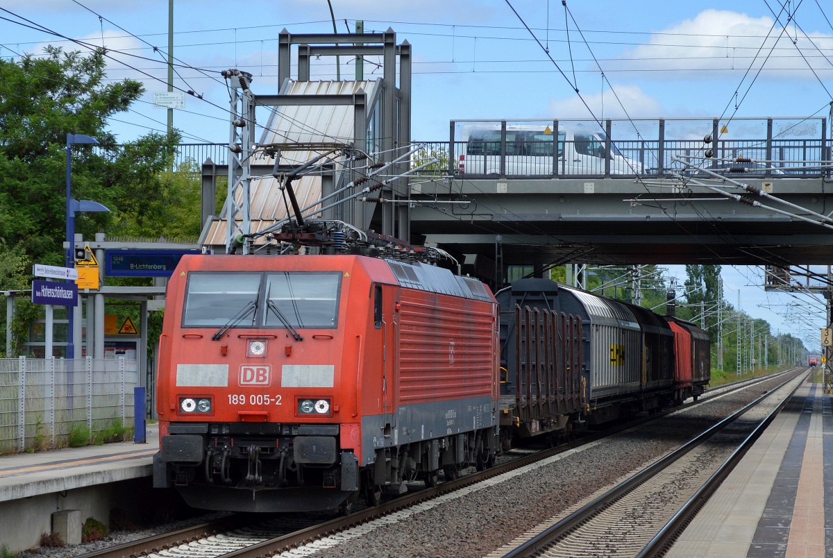 189 005-2 mit gemischtem Güterzug Richtung Industrieübergabegebiet Berlin Nordost am 15.06.15 Berlin-Hohenschönhausen.