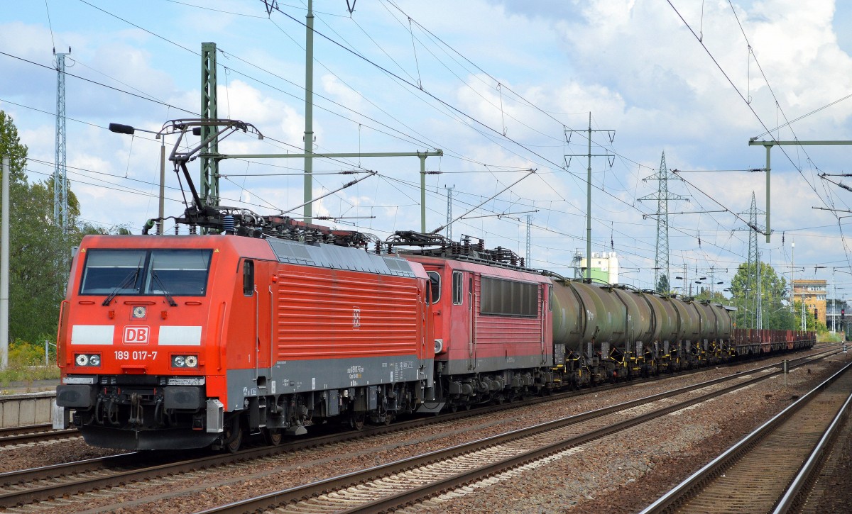 189 017-7 mit 155 212-4 und gemischtem Güterzug am Haken Bhf. Flughafen Berlin-Schönefeld.