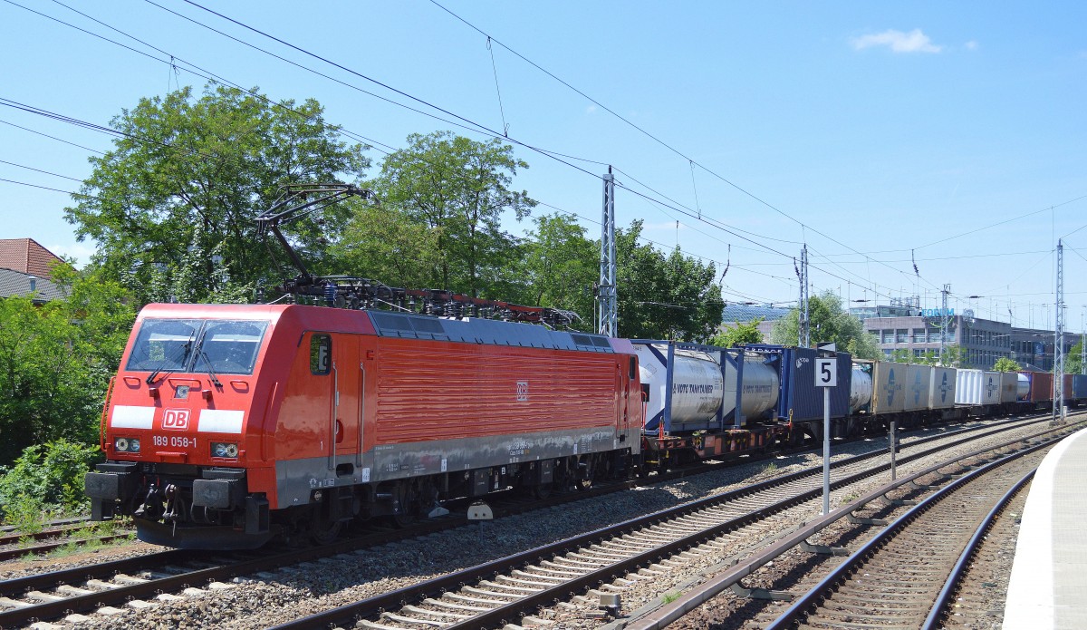 189 058-1 mit Containerzug am 17.06.15 Berlin-Köpenick.