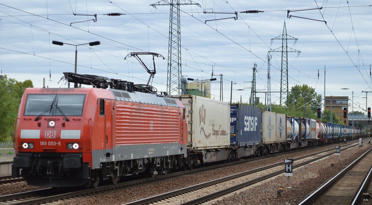 189 059-9 mit Containerzug am 17.09.15 Bhf. Flughafen Berlin-Schönefeld.