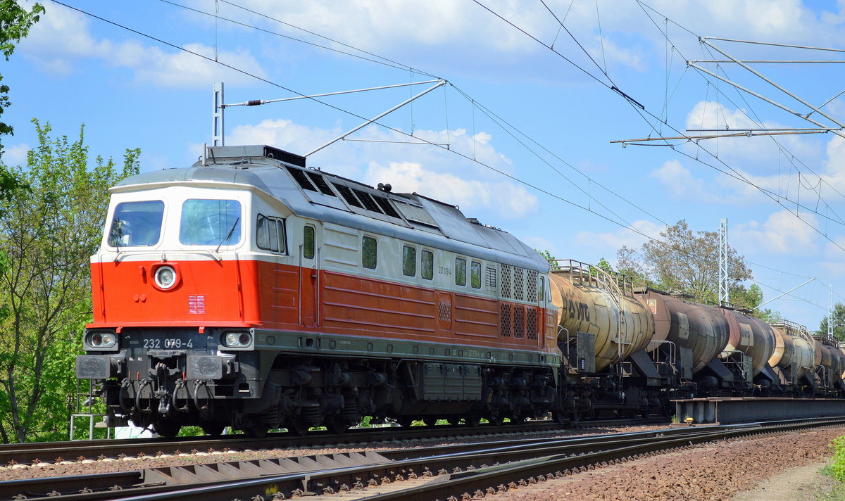 232 079-4 mit Ganzzug Knickkesselwagen am 09.05.16 Berlin-Wuhlheide.