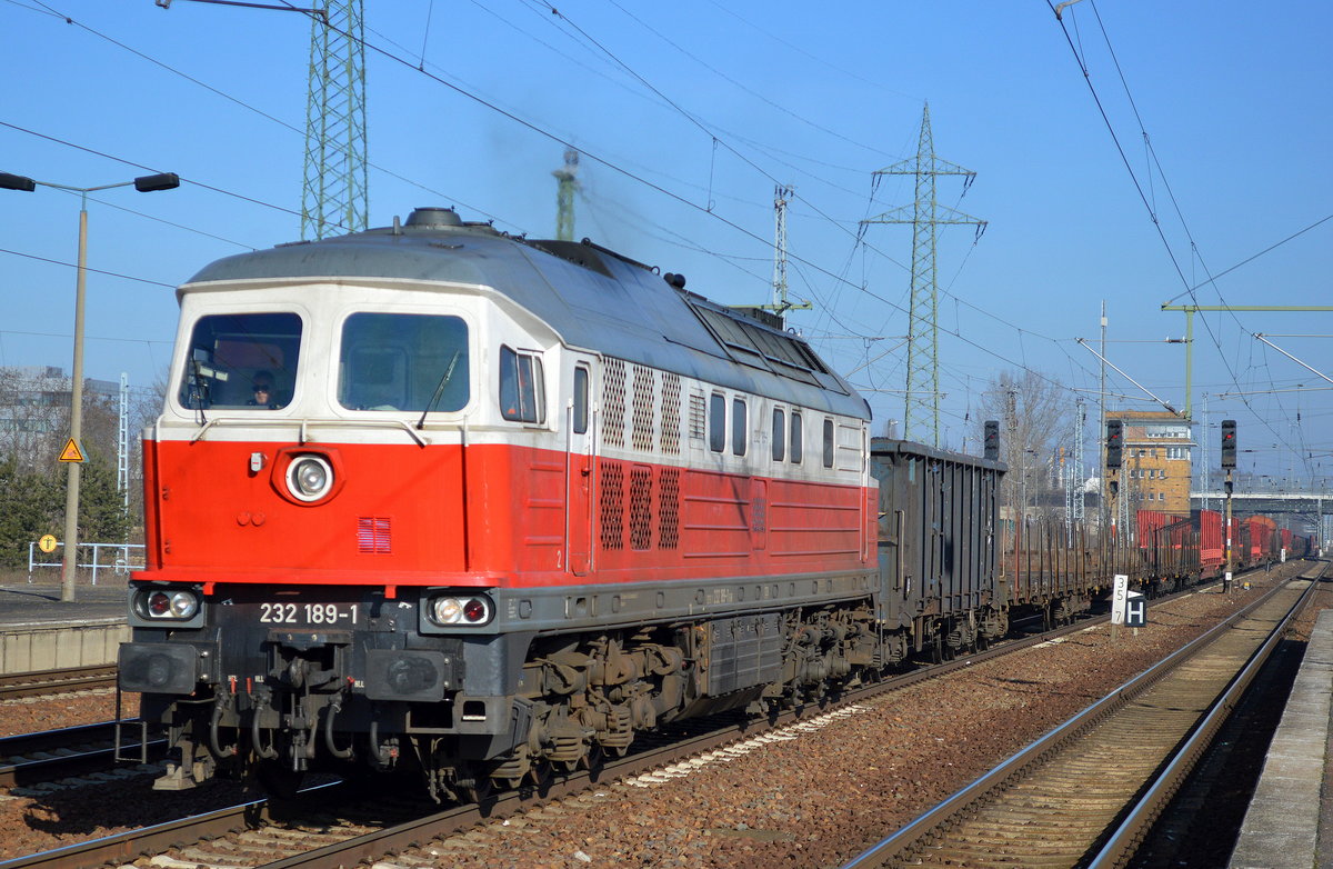 232 189-1 mit einem gemischten Güterzug am 14.02.17 Bf. Flughafen Berlin-Schönefeld.