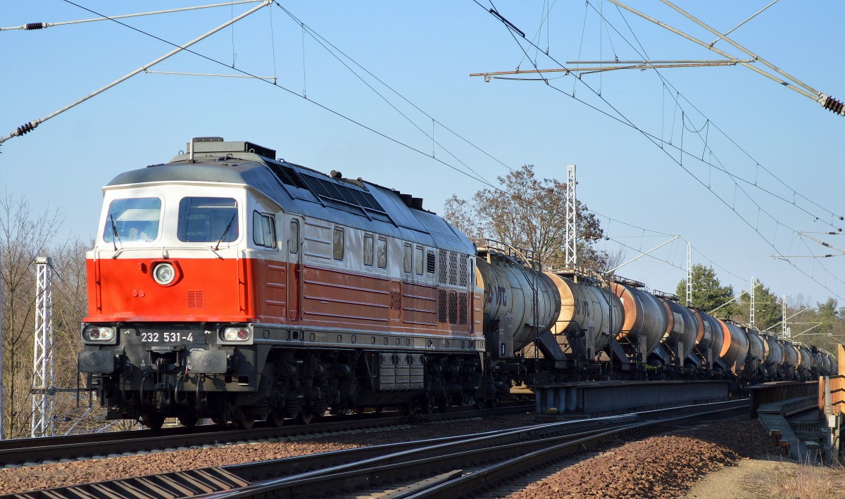 232 531-4 mit Kesselwagenzug am 16.03.16 Berlin-Wuhlheide.