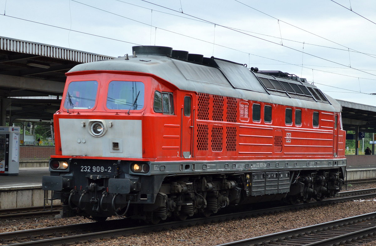 232 909-2 am 30.07.16 Bf. Flughafen Berlin-Schönefeld.