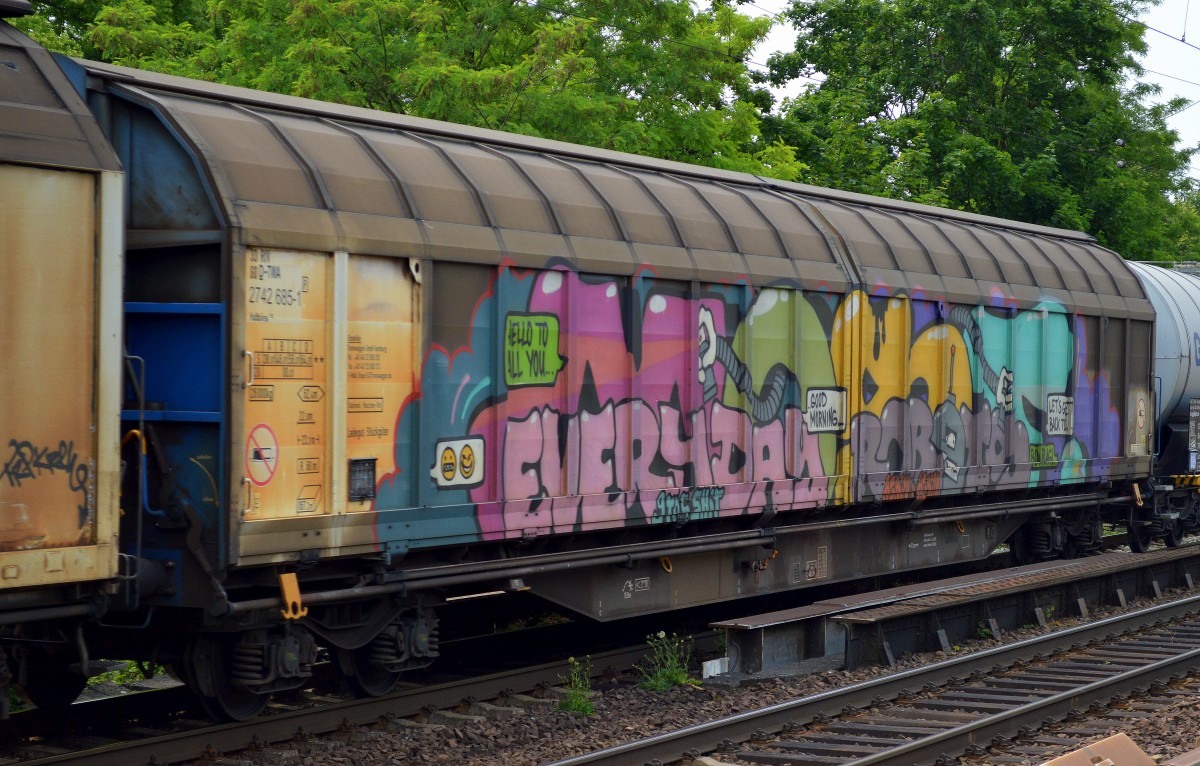 26.06.15 Berlin Karow an einem Schiebewandwagen.