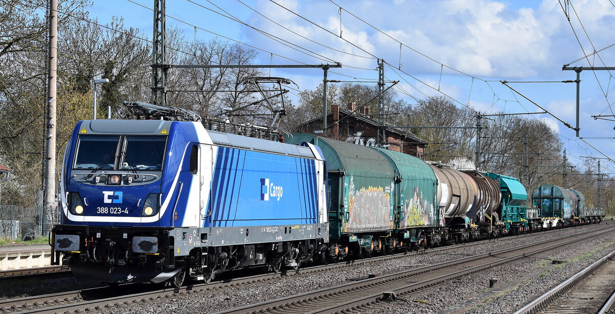 ČD Cargo a.s., Praha [CZ] mit ihrer  388 024-2  [NVR-Nummer: 91 54 7388 024-2 CZ-CDC] und einigen belgischen Güterwagen am 01.04.25 Höhe Bahnhof Niederndodeleben. Viele Grüße an den Tf. !!!!