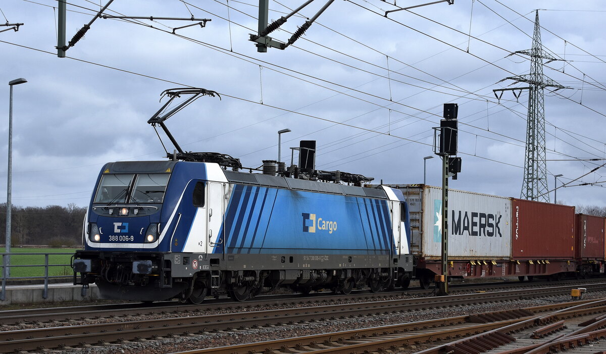 ČD Cargo a.s., Praha [CZ] mit ihrer  388 006-9  [NVR-Nummer: 91 54 7388 006-9 CZ-ČDC] und einem Containerzug am 24.02.26 Höhe Bahnhof Rodleben.
