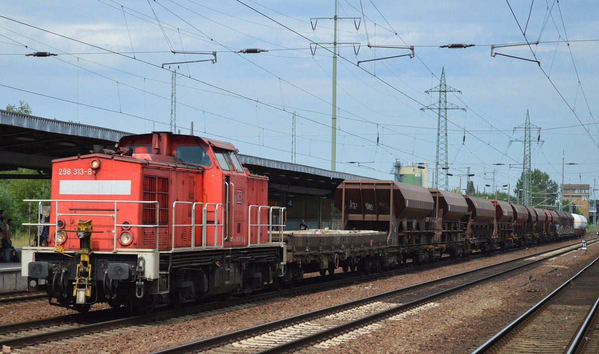 298 313-8 mit Übergabezug am 21.07.16 Bf. Flughafen Berlin-Schönefeld.