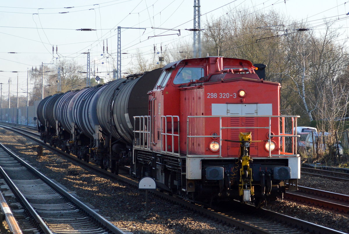 298 320-3 mit Übergabe-Güterzug am 29.11.17 Berlin-Hirschgarten.