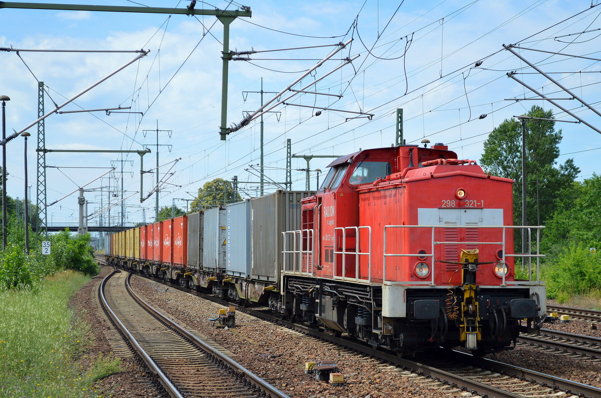 298 321-1 mit dem Übergabe-Containerzug Richtung Gbf. Berlin-Neukölln am 29.06.16 Bf. Flughafen Berlin-Schönefeld. 