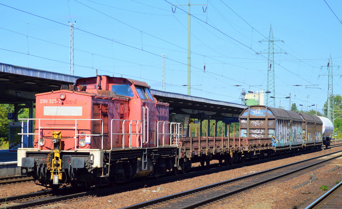 298 325-2 mit Übergabezug am 06.09.16 Bf. Flughafen Berlin-Schönefeld.