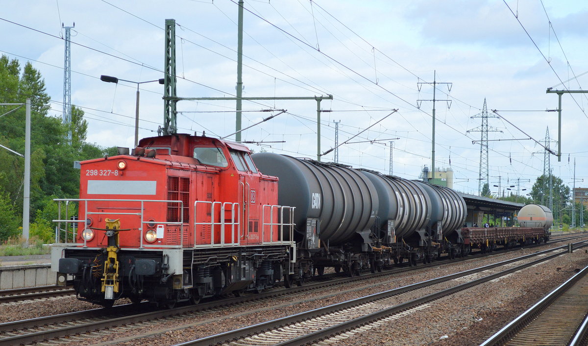 298 327-8 mit einem gemischten Güterzug am 12.08.16 Bf. Flughafen Berlin-Schönfeld.