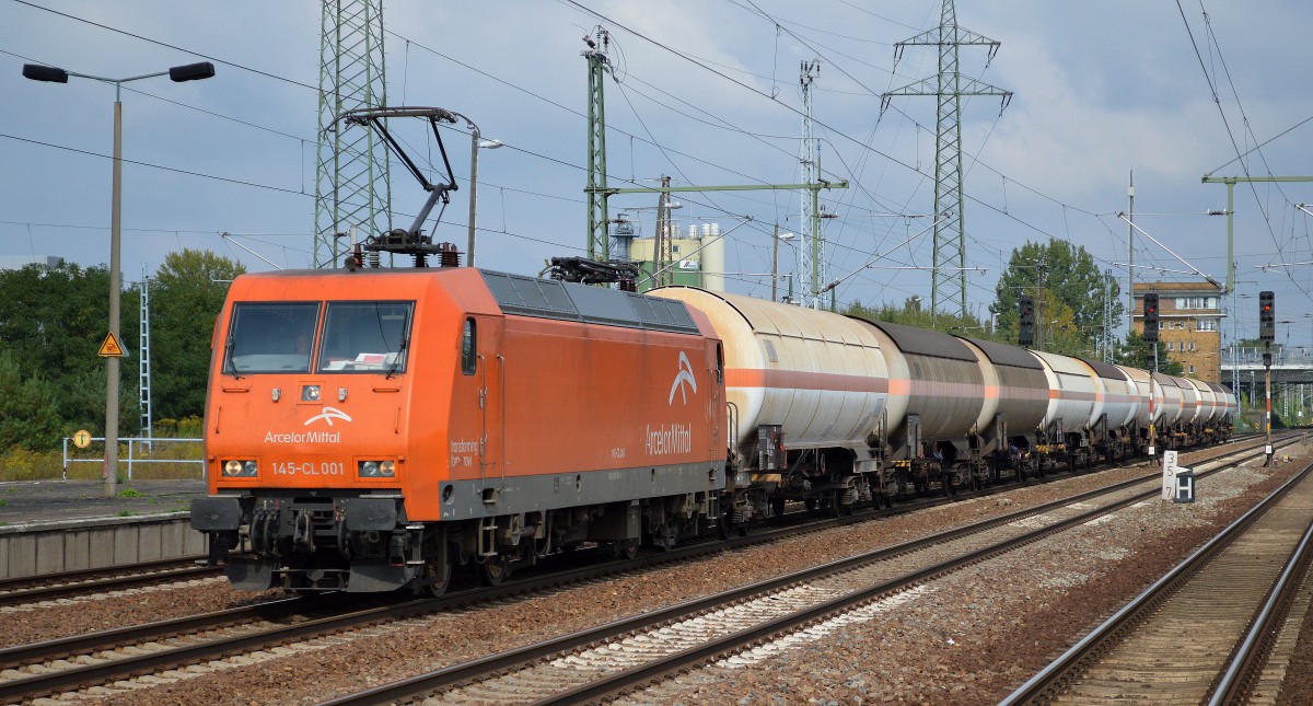 Arcelor/EKO-TRANS 145-CL 001 (145 081-6) mit Ganzzug Gasdruckkesselwagen fährt zum Pausieren im Bhf. Flughafen Berlin-SChönfeld am 11.09.14