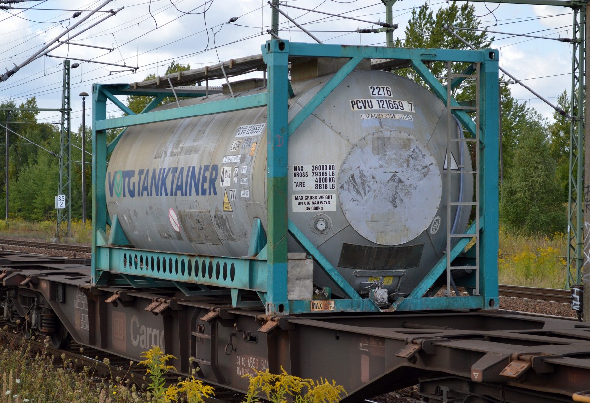 Auch der bekannte Einsteller von Bahnkesselwagen VTG bietet mobile Tankcontainer an, 20.08.14 Bhf. Flughafen Berlin-Schönefeld. 