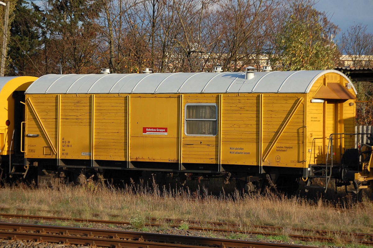 Bahndienstwagen der DB Bahnbau Gruppe mit der Nr. 40 80 D-DB 1411 031-1 Bf. K�nigsborn am 30.10.13 Berlin-Blankenburg.
