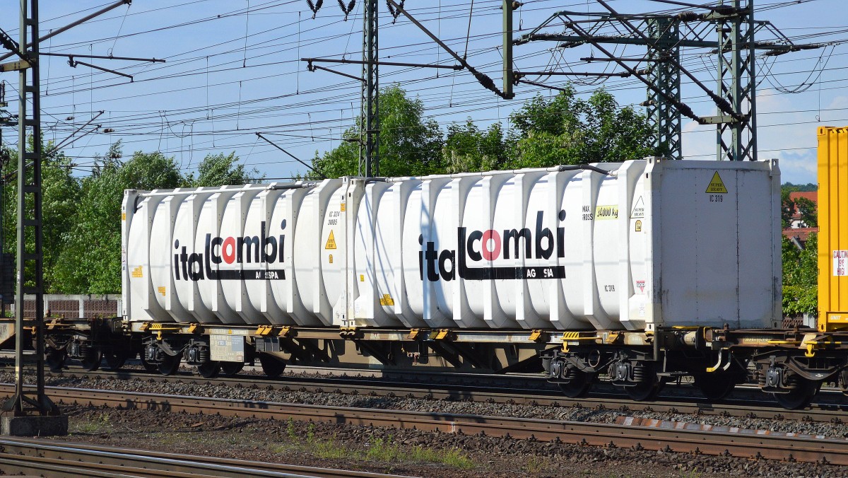Bulkcontainer der italienischen Fa. italcombi am 24.05.14 Bhf. Fulda.