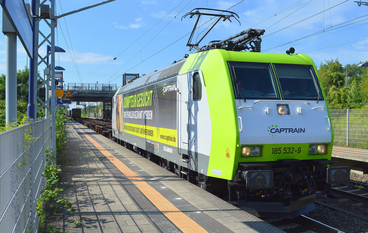 Captrain/ITL 185 532-9 mit Containerzug am 03.08.17 Bf. Berlin-Hohenschönhausen.