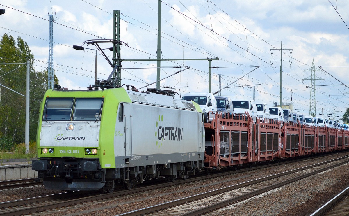 Captrain/ITL 185-CL 007 (185 507-1) mit einem PKW-Transportzug VW-Nutzfahrzeuge am 10.09.15 Bhf. Flughafen Berlin-Schönefeld.