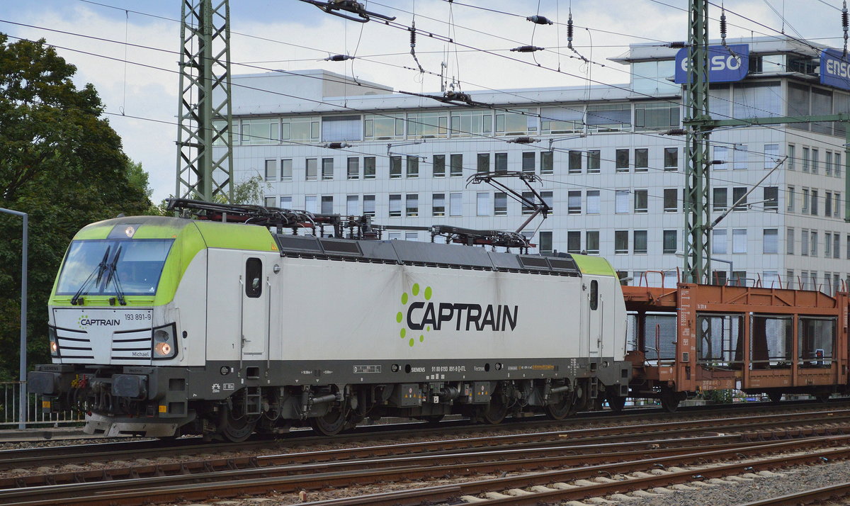 Captrain/ITL 193 891-9 mit PKW-Transportzug (leer) am 31.07.17 Abends Dresdener Hbf.
