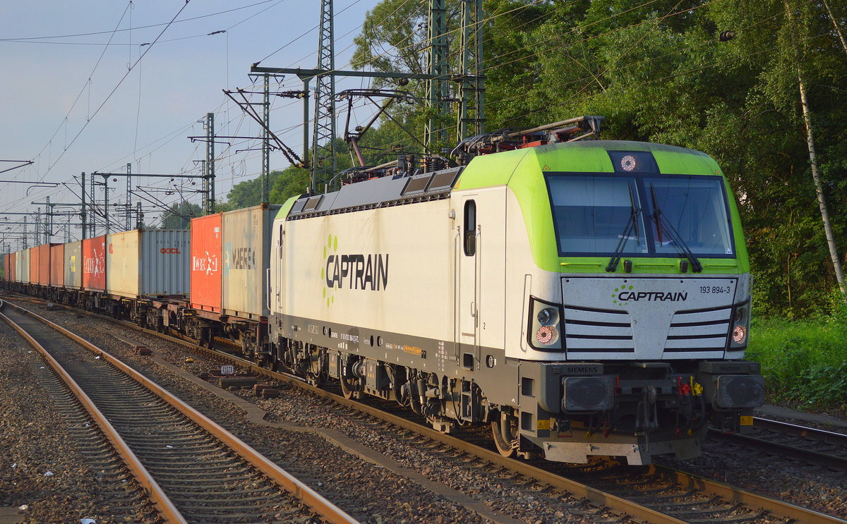 Captrain/ITL 193 894-3 [NVR-Number: 91 80 6193 894-3 D-ITL, Siemens Bj.2016) mit Containerzug bei der Durchfahrt Bf. Hamburg-Harburg Richtung Hafen. 