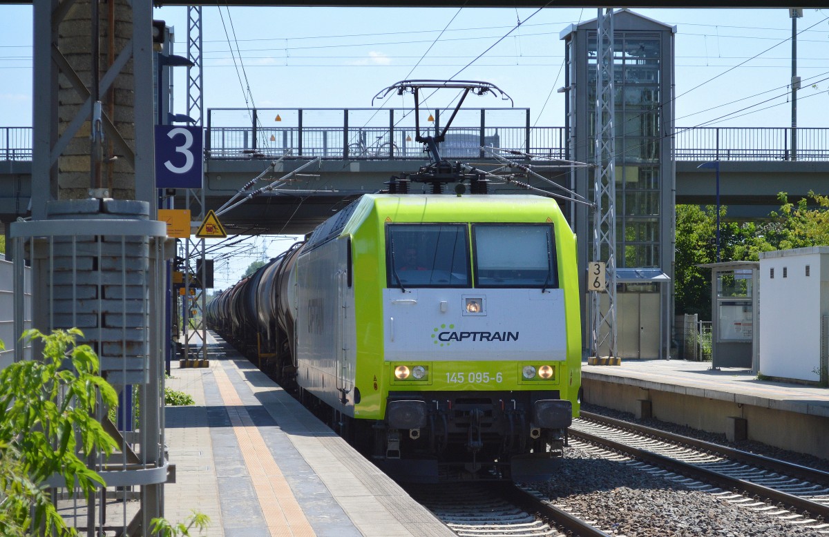 Captrain/ITL Lok 145 095-6 mit Kesselwagenzug Richtung Schwedt am 04.07.14 Durchfahrt Bhf. Berlin-Hohenschönhausen.